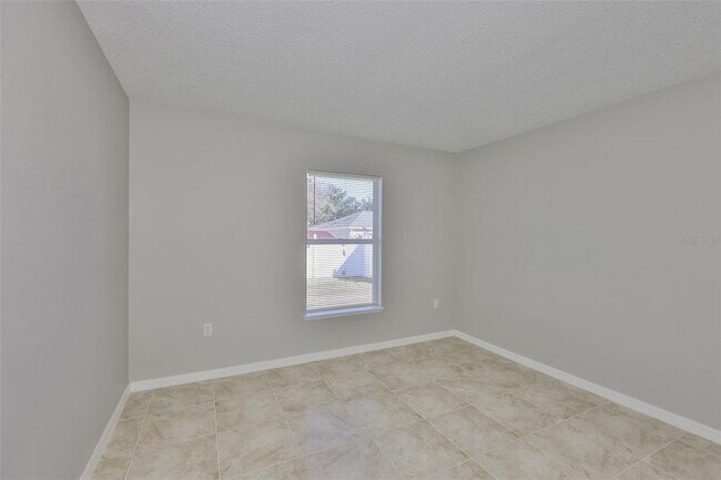 Building Photo - 6327 Gondola Dr