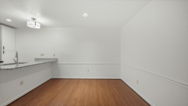 Building Photo - 2100 Wilcrest Dr