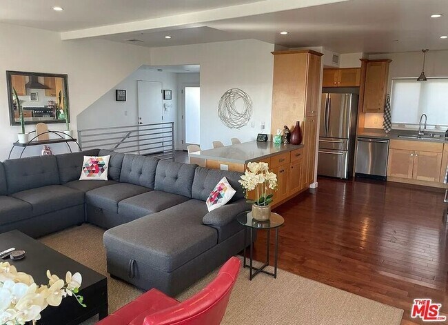 Building Photo - 3320 Two Tree Ave