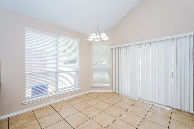 Building Photo - 6137 Kristen Dr