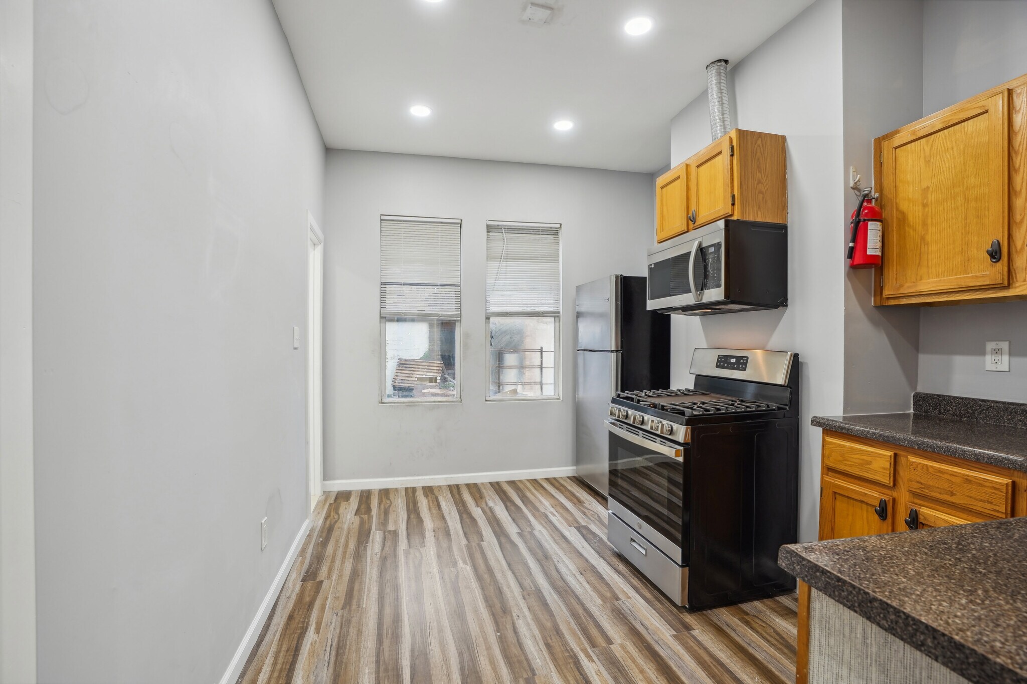 Building Photo - 127 Randolph Ave