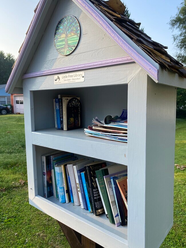 Building Photo - 655 W Ladd Ave