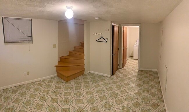 Building Photo - 138 Thorndike St