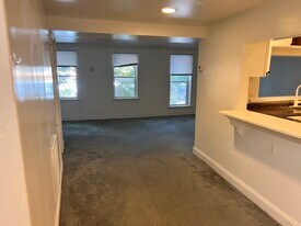 Building Photo - 1038 S Charles St