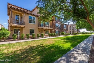 Building Photo - 3642 E Horace Dr
