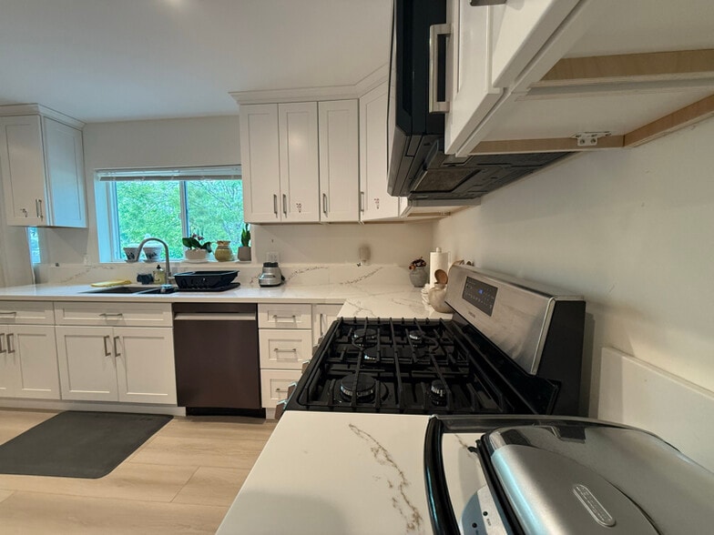 Building Photo - 5405 Ruthwood Dr