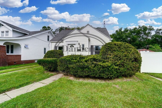 Building Photo - 919 Brookley Blvd