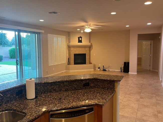 Building Photo - 18137 W Orchid Ln