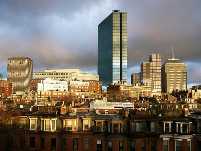 Building Photo - 90 Appleton St