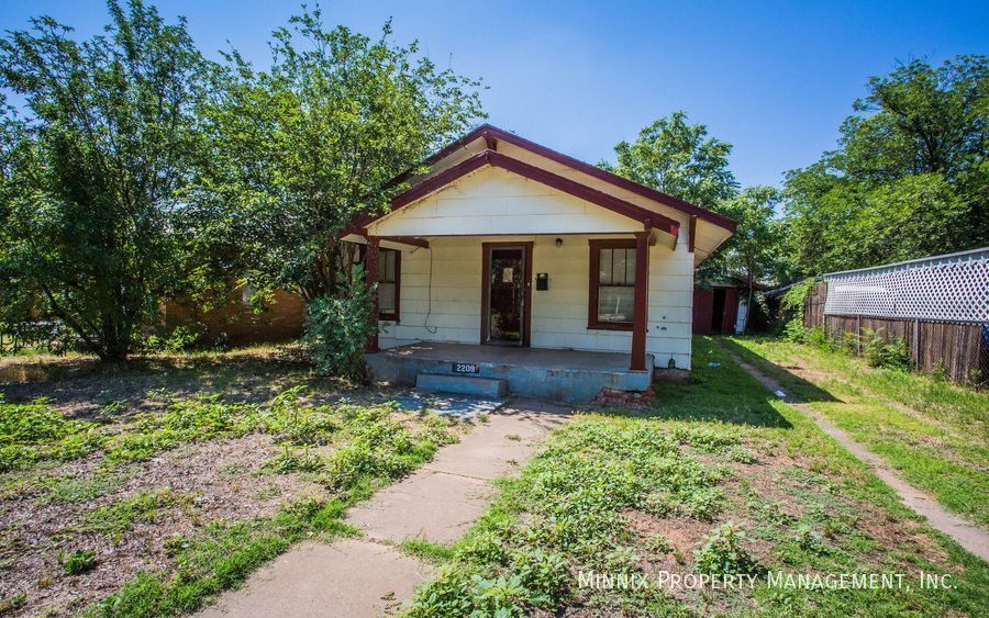 Building Photo - 2209 20th St