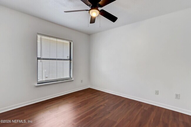 Building Photo - 566 Longmill Ln