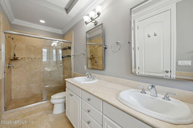 Building Photo - 137 3rd St S