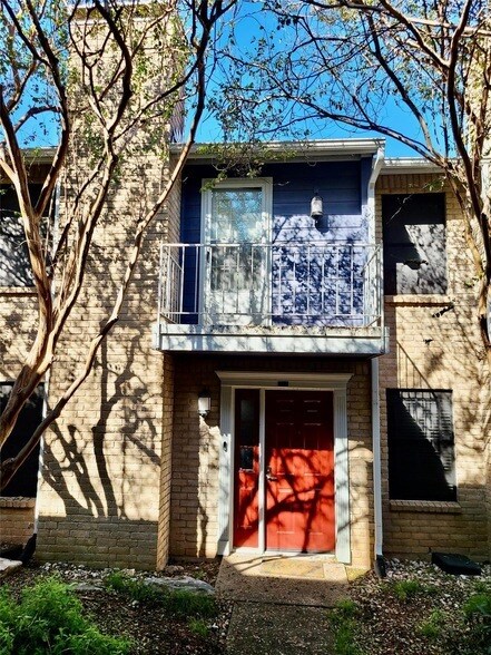 Building Photo - 824 Banister Ln