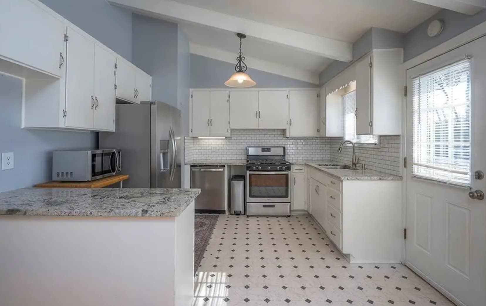 Building Photo - 6901 W 78th Ter