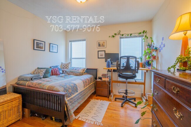 Building Photo - 364 Highland Ave