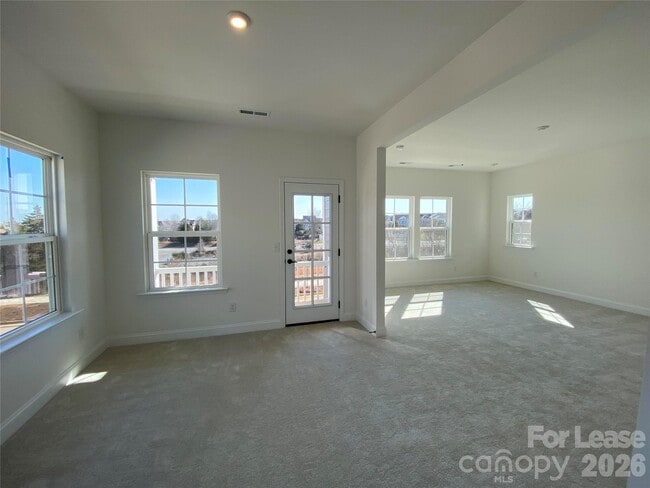 Building Photo - 4016 Hickory Pl Ln