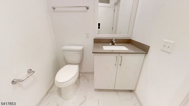 Building Photo - 1181 Morris Ave