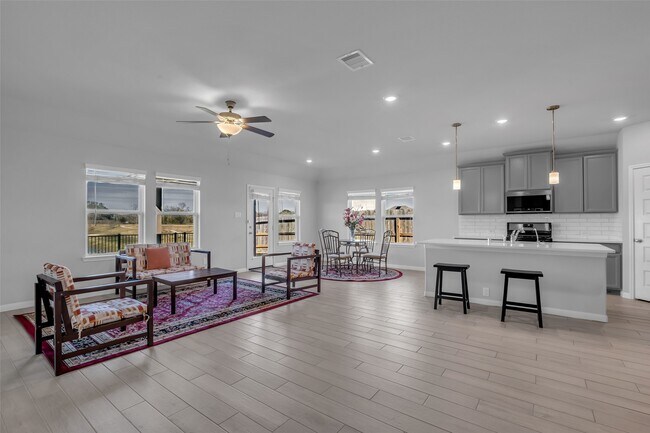 Building Photo - 1202 Oak Barrel Run