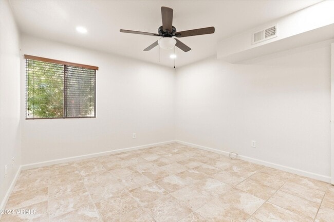 Building Photo - 5877 N Granite Reef Rd
