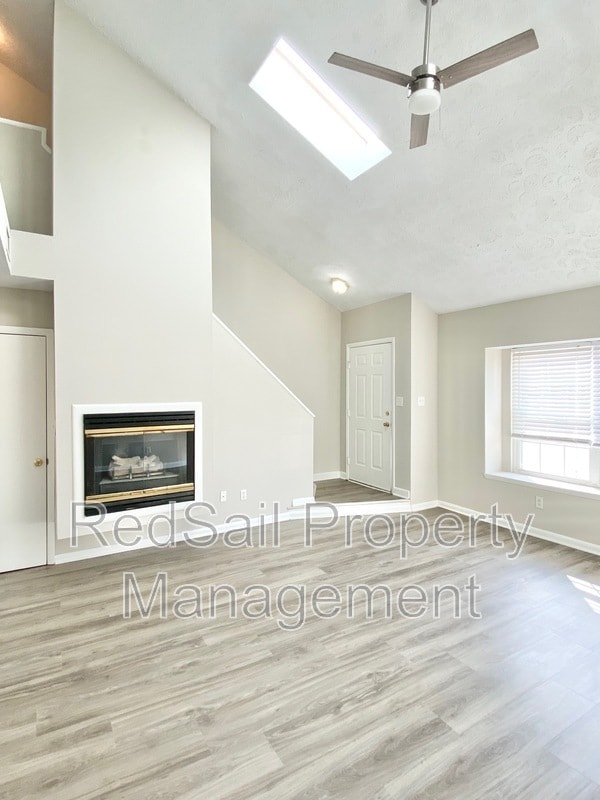 Building Photo - 23 Riverchase Dr