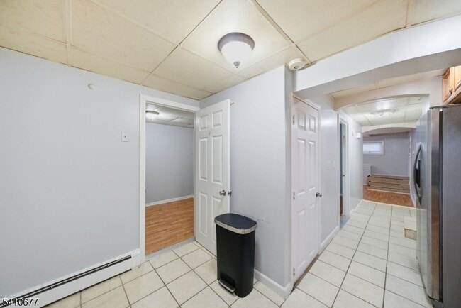 Building Photo - 245 Pierre Ave