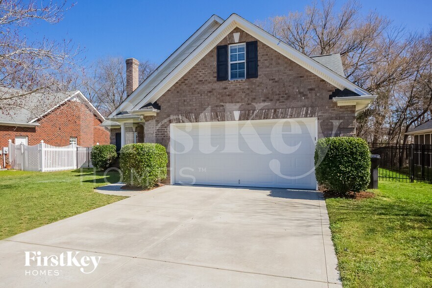 Building Photo - 3277 Westridge Ln SW
