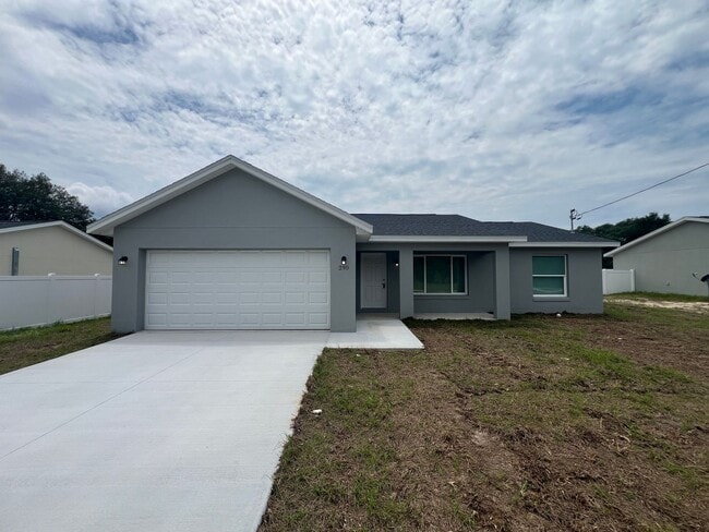 Primary Photo - Beautifl Bedroom / 2 Bath Home in Ocklawaha!