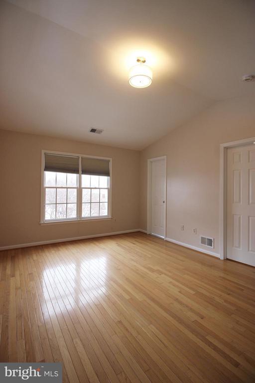 Building Photo - 243 Winter Walk Dr