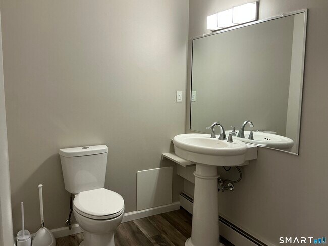 Building Photo - 2315 Cromwell Hills Dr
