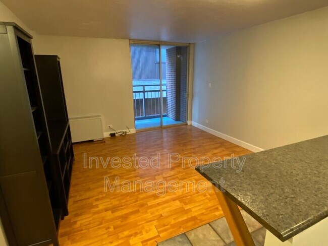 Building Photo - 830 Sherman St