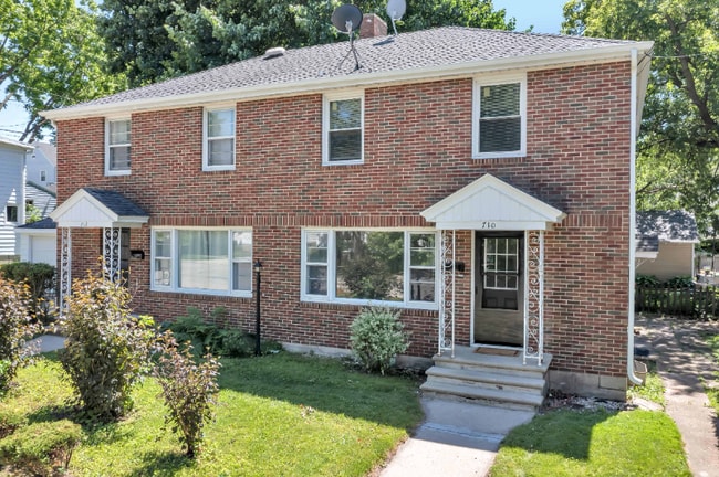 Building Photo - 710 Grignon St