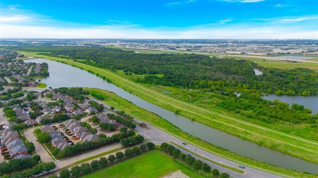 Building Photo - 511 Poplar Ln