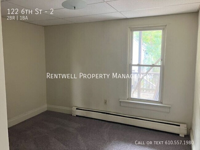 Building Photo - 122 6th St