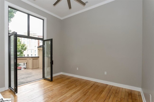 Building Photo - 408 River St