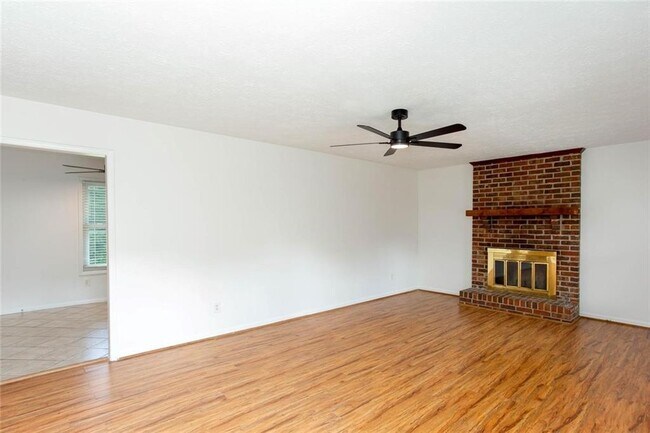 Building Photo - 1093 Caprice Dr