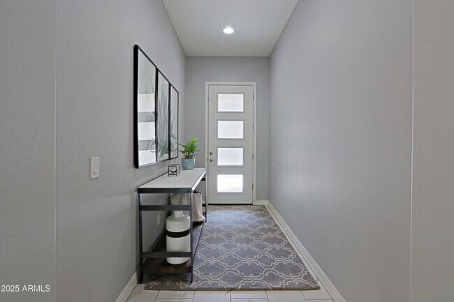 Building Photo - 7350 E Vista Bonita Dr