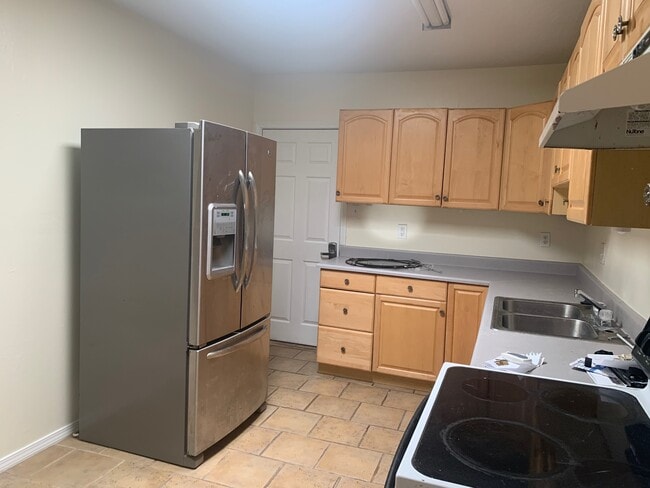 Building Photo - 137 Griegos Rd NW