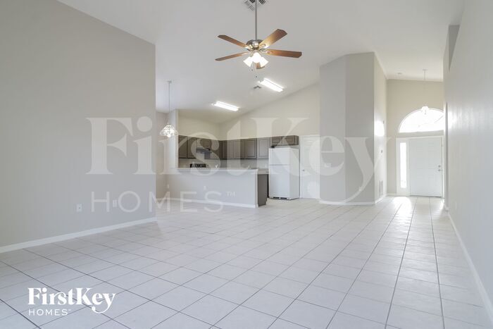 Building Photo - 336 Hills Bay Dr