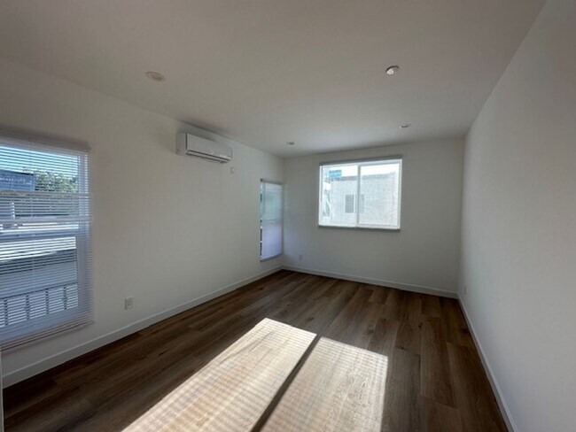 Building Photo - Completely remodeled and located on a quie...