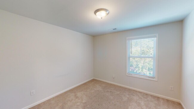 Building Photo - 816 Riley Ln
