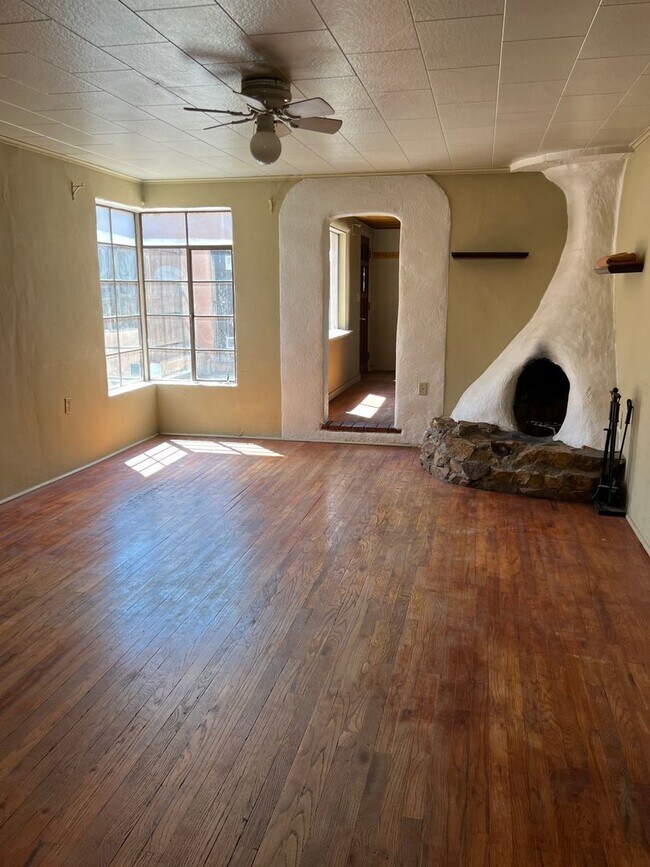 Building Photo - 508