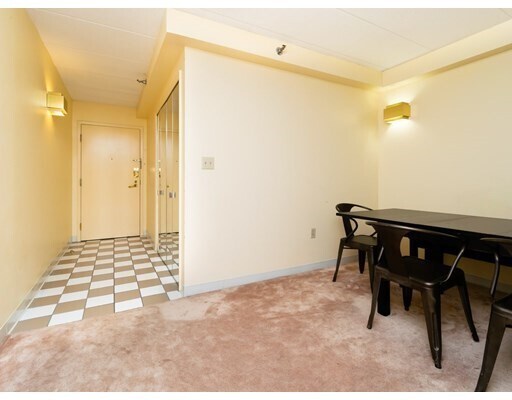 Building Photo - 1933 Commonwealth Ave