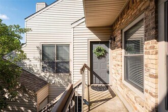 Building Photo - 7340 Skillman St