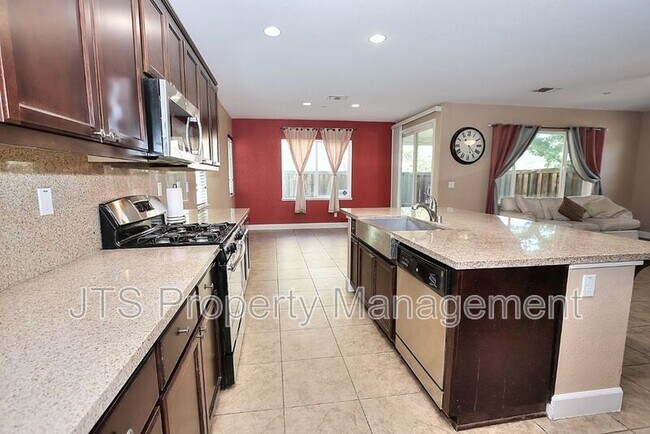 Building Photo - 1427 Bicker Cir