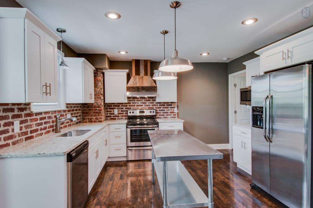 Kitchen - 2402 Carter Avenue
