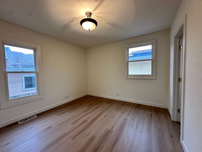 Building Photo - 153 Monterey Ave