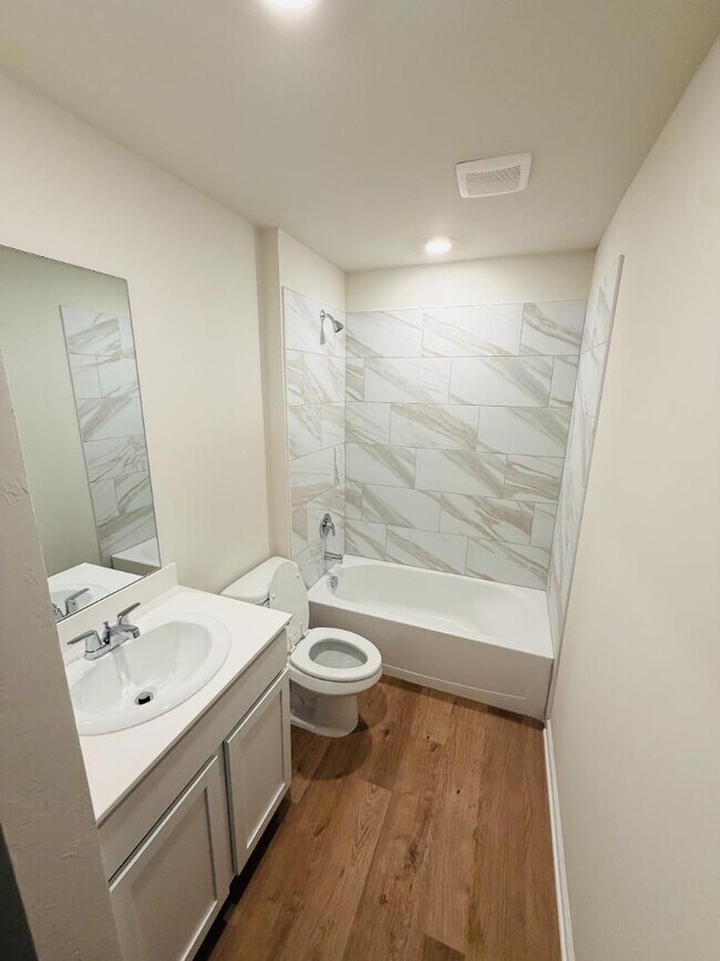 Building Photo - 2928 Ember Dr