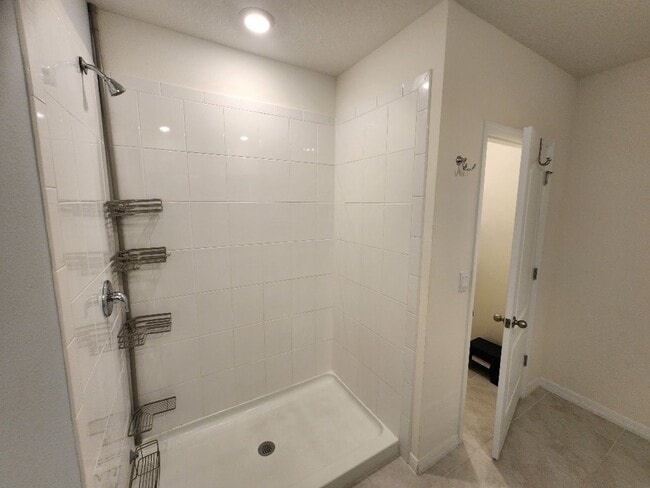 Building Photo - Coastal Woods Lakefront Home