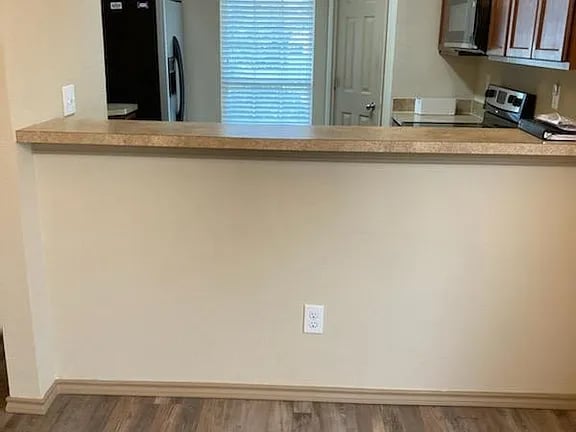 Building Photo - 11008 Dillon St