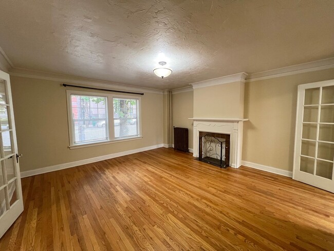 Building Photo - $500 OFF YOUR FIRST MONTH! Spacious studio...